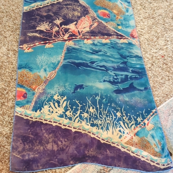 Luxury 100% Silk Long Scarf Fish Hawaii Vacation World Under The Sea Art To Wear - Picture 2 of 10